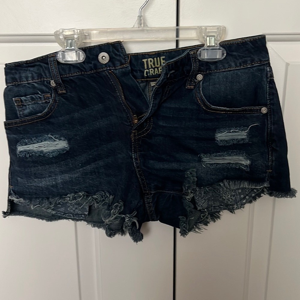 Brand- True Craft; Size- 5; Color- blue